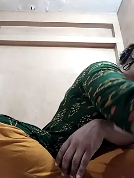 Magical Girl- online show from November 23, 2025, 3:28 am