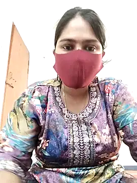 Magical Girl- online show from April 18, 2026, 4:27 am