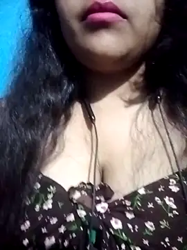 Love-Veronica online show from February 18, 2026, 5:53 pm