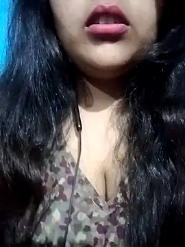 Love-Veronica online show from February 20, 2026, 12:27 pm