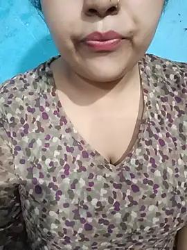 Snapshot of Love-Veronica chatting on August 4, 2026, 5:15 pm Love-Veronica online show from August 4, 2026, 5:15 pm