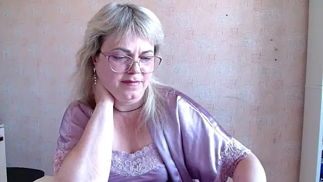 sweetsunset11 online show from September 23, 2025, 5:54 am