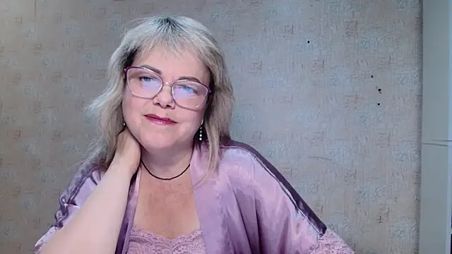 sweetsunset11 online show from September 27, 2025, 3:06 pm