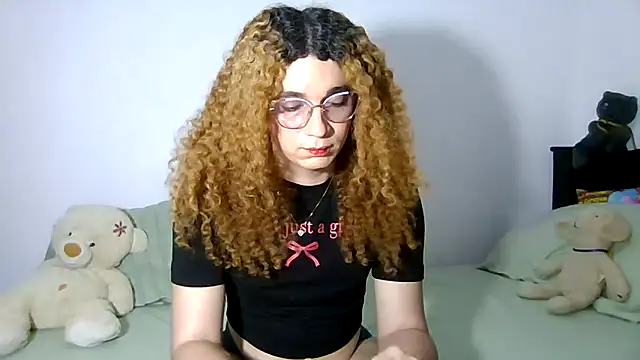 Snapshot of CELESSTESeductora chatting on June 14, 2026, 4:42 pm CELESSTESeductora online show from June 14, 2026, 4:42 pm
