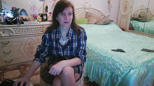 Debra Phoenix online show from December 18, 2025, 11:00 pm