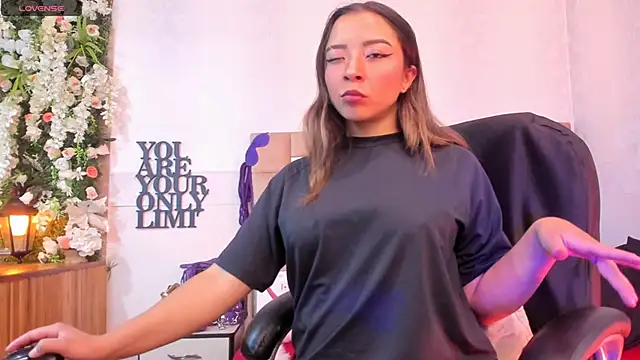 natacha  black  online show from January 29, 2025, 3:15 pm