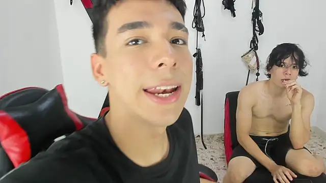 Harry LatinBoy online show from November 25, 2025, 8:31 pm