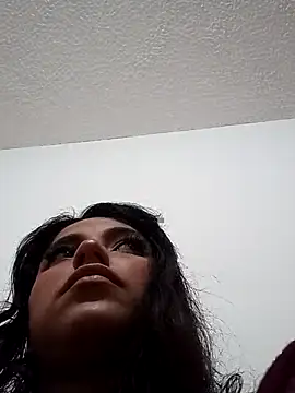 Naomy veracruz  online show from December 21, 2025, 2:46 pm