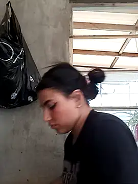 Naomy veracruz  online show from January 15, 2026, 10:02 pm