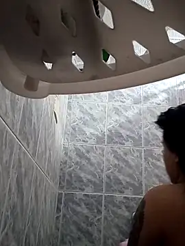 Naomy veracruz  online show from April 15, 2026, 11:06 am