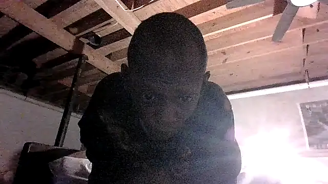 Snapshot of KinGKane84 chatting on December 3, 2024, 7:10 am KinGKane84 online show from December 3, 2024, 7:10 am