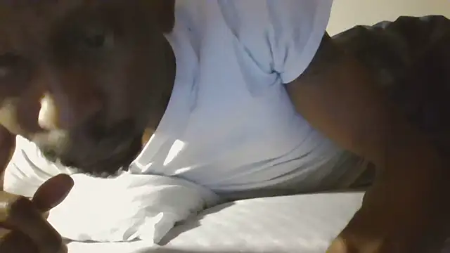 Snapshot of KinGKane84 chatting on January 23, 2025, 6:39 am KinGKane84 online show from January 23, 2025, 6:39 am