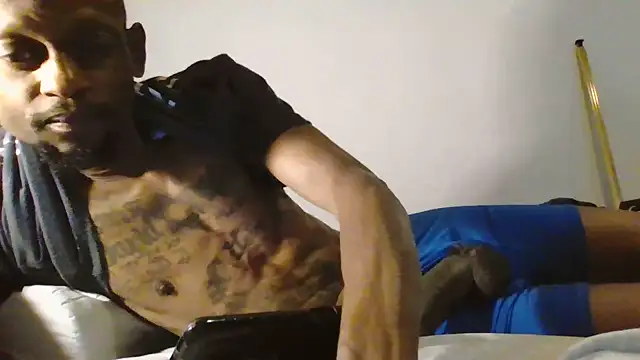 Snapshot of KinGKane84 chatting on February 28, 2025, 9:44 pm KinGKane84 online show from February 28, 2025, 9:44 pm