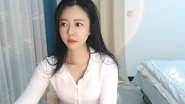 zoe-keke online show from January 7, 2025, 10:54 am