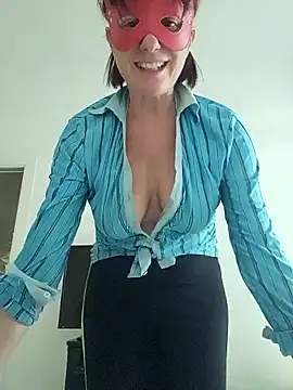 Vagabondainnamorata online show from March 6, 2025, 4:17 pm