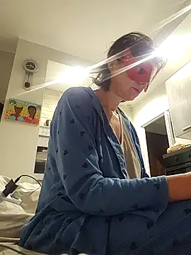 Vagabondainnamorata online show from October 3, 2025, 4:42 am