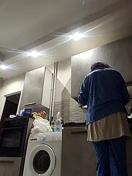 Vagabondainnamorata online show from December 5, 2025, 4:43 am