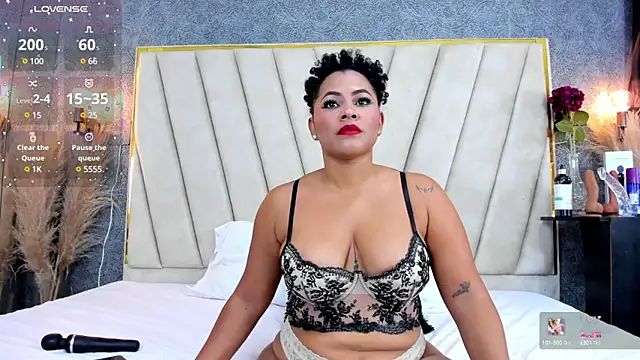 Snapshot of Madison-Diaz chatting on February 6, 2025, 2:04 pm Madison-Diaz online show from February 6, 2025, 2:04 pm