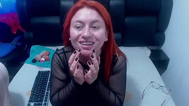 XxMiaSexxyHotxX online show from November 8, 2025, 2:28 pm