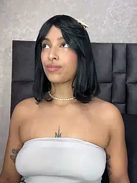 LollaByer online show from March 9, 2025, 9:03 pm