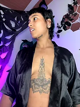 LollaByer online show from October 31, 2025, 9:05 pm