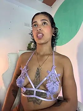 LollaByer online show from February 1, 2026, 11:03 pm