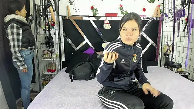 thedream girls online show from December 4, 2025, 12:14 pm