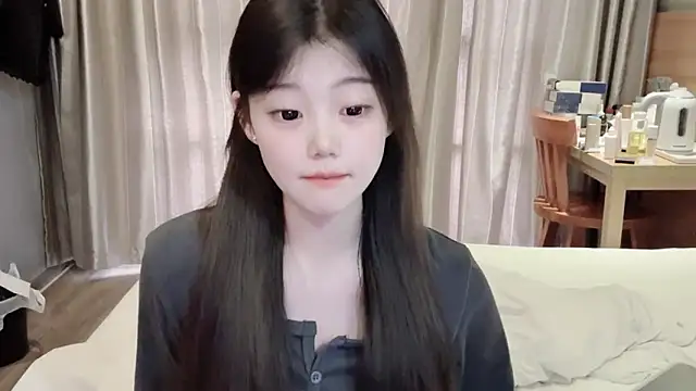 yangyang-1115 online show from February 19, 2025, 7:17 am