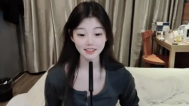 yangyang-1115 online show from February 19, 2025, 1:06 pm