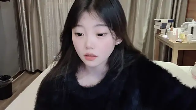 yangyang-1115 online show from February 22, 2025, 12:51 pm