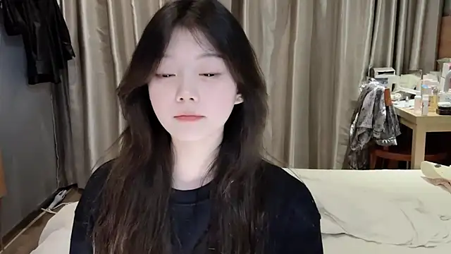 yangyang-1115 online show from March 7, 2025, 4:00 pm