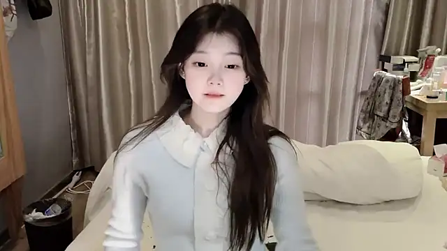 yangyang-1115 online show from March 12, 2025, 10:05 am