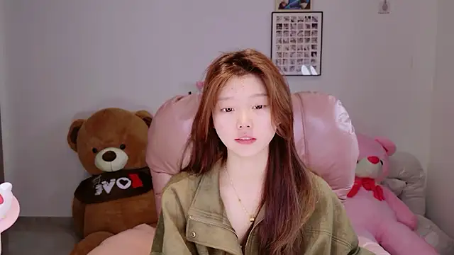 yangyang-1115 online show from April 18, 2026, 4:27 am