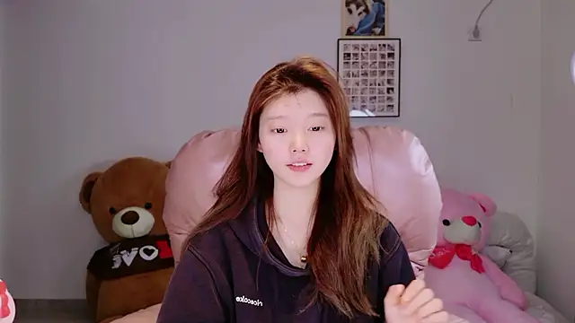 yangyang-1115 online show from April 20, 2026, 4:48 am