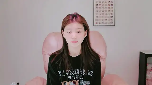 yangyang-1115 online show from July 4, 2026, 3:13 am