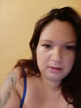 Snapshot of Szilvi93 chatting on July 30, 2026, 5:17 am Szilvi93 online show from July 30, 2026, 5:17 am