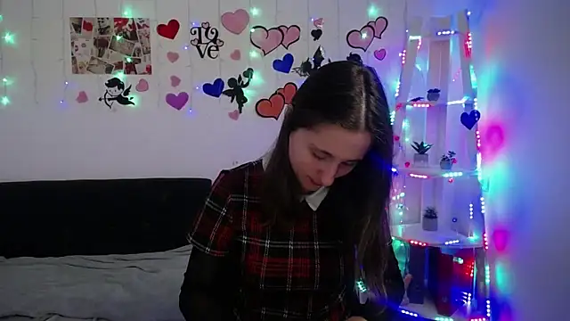 MichelLeee online show from January 21, 2025, 12:18 pm