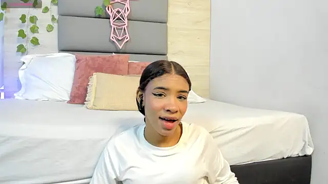 AshleyHill2 online show from November 1, 2025, 3:41 am