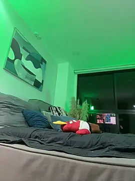 DimitriSullivan  online show from February 19, 2025, 6:44 am