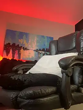 DimitriSullivan  online show from March 4, 2025, 4:38 am