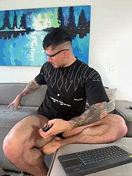 DimitriSullivan  online show from September 26, 2025, 9:08 pm