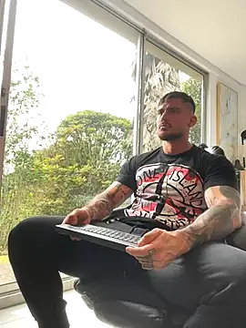 DimitriSullivan  online show from December 16, 2025, 2:33 pm