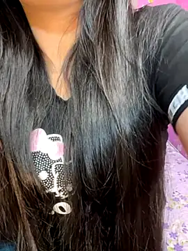 Snapshot of Velyn_18 chatting on November 14, 2025, 4:00 am Velyn 18 online show from November 14, 2025, 4:00 am