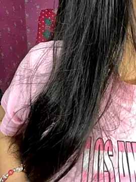 Snapshot of Velyn_18 chatting on December 1, 2025, 6:46 pm Velyn 18 online show from December 1, 2025, 6:46 pm