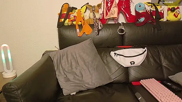 DaWoD030 online show from April 18, 2026, 7:58 pm