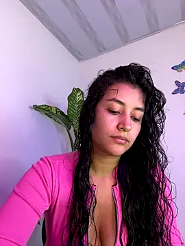 Lady Rey online show from October 19, 2025, 2:23 am