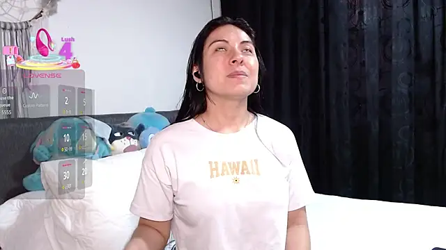 Ella Rousse online show from April 22, 2026, 11:23 am