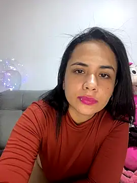 Leyna Kenet online show from December 9, 2024, 6:23 am