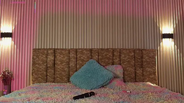 Snapshot of tiffany_johnson11 chatting on November 8, 2025, 7:23 pm tiffany johnson11 online show from November 8, 2025, 7:23 pm