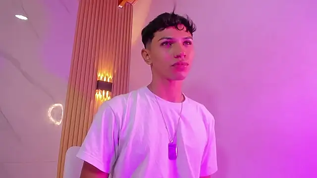 im sebaslopez online show from March 12, 2025, 3:57 am